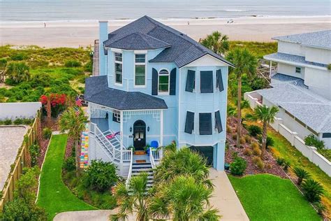 seaside florida homes are similar to